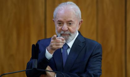 Lula nega que defenda Putin e diz que está do lado da paz