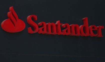 Santander anuncia venda de ativos na Polônia ao austríaco Erste Group