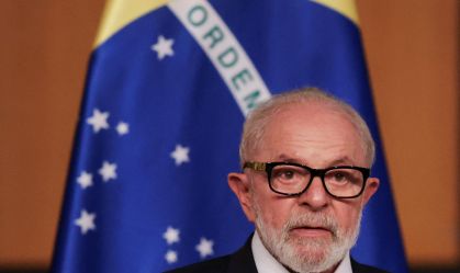 Governo vai avaliar programas sociais para reajuste fiscal, mas não penalizará os pobres, diz Lula
