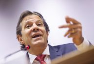 Inflação pode ser agravada por questões climáticas e preocupa, diz Haddad