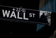 Bolsas de NY recuam com perdas generalizadas entre big techs