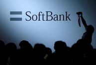 SoftBank impulsiona lucro com investimentos mais ousados em IA