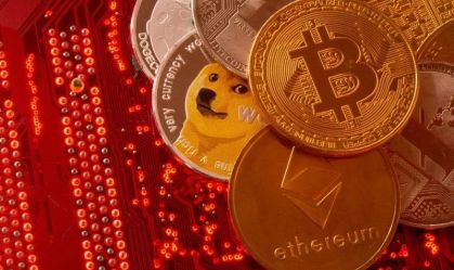 Criptomoedas: bitcoin opera em baixa, com realização de lucros após recorde