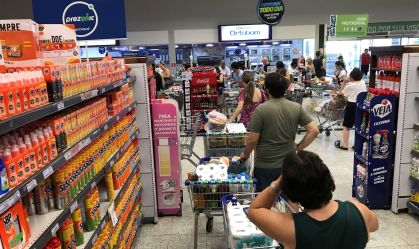 INPC de fevereiro sobe 1,48% e acumula 4,87% em 12 meses, afirma IBGE