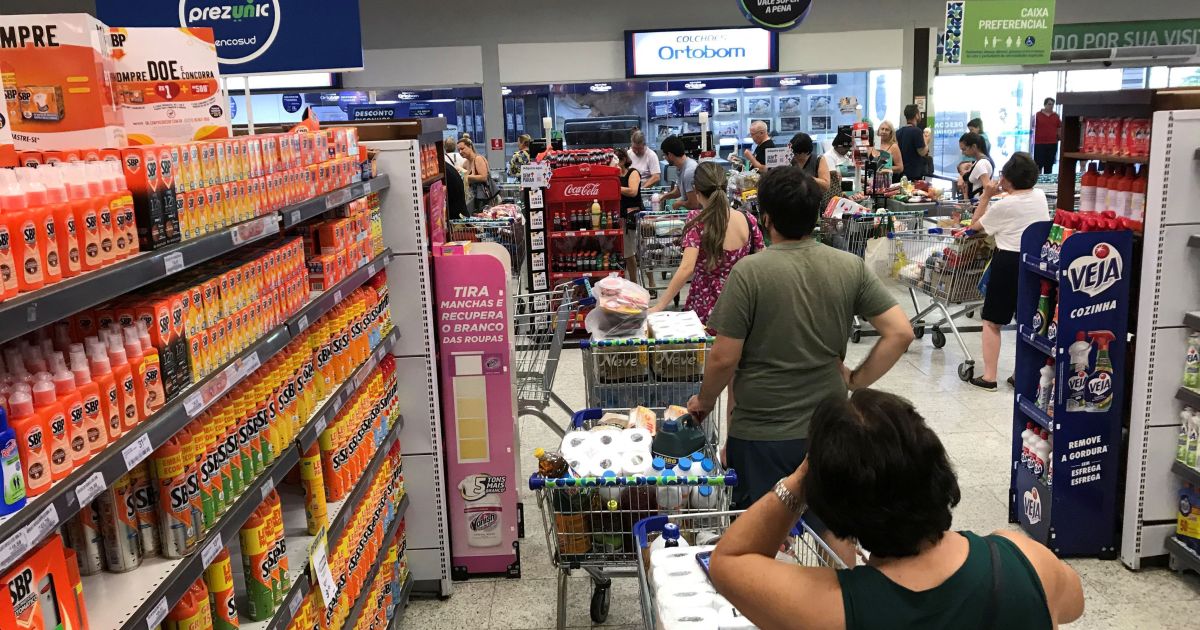 Empresas de vale-alimentação ameaçam ir à Justiça contra novas regras do PAT