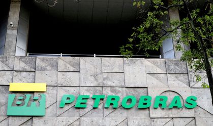 Ministro: Nigéria conversa com Petrobras para exploração em águas profundas