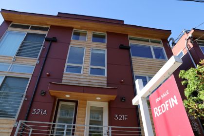 Anúncio de venda de casa em Seattle, EUA