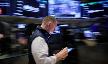 Investidores aportam US$ 16 bi em mercados emergentes em fevereiro, diz IIF