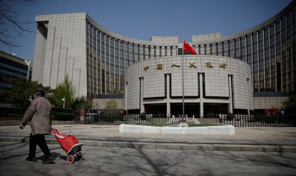 Novos empréstimos na China sobem acima do esperado em junho