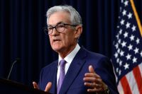 Powell enaltece integridade e serviço público após ataques de Trump