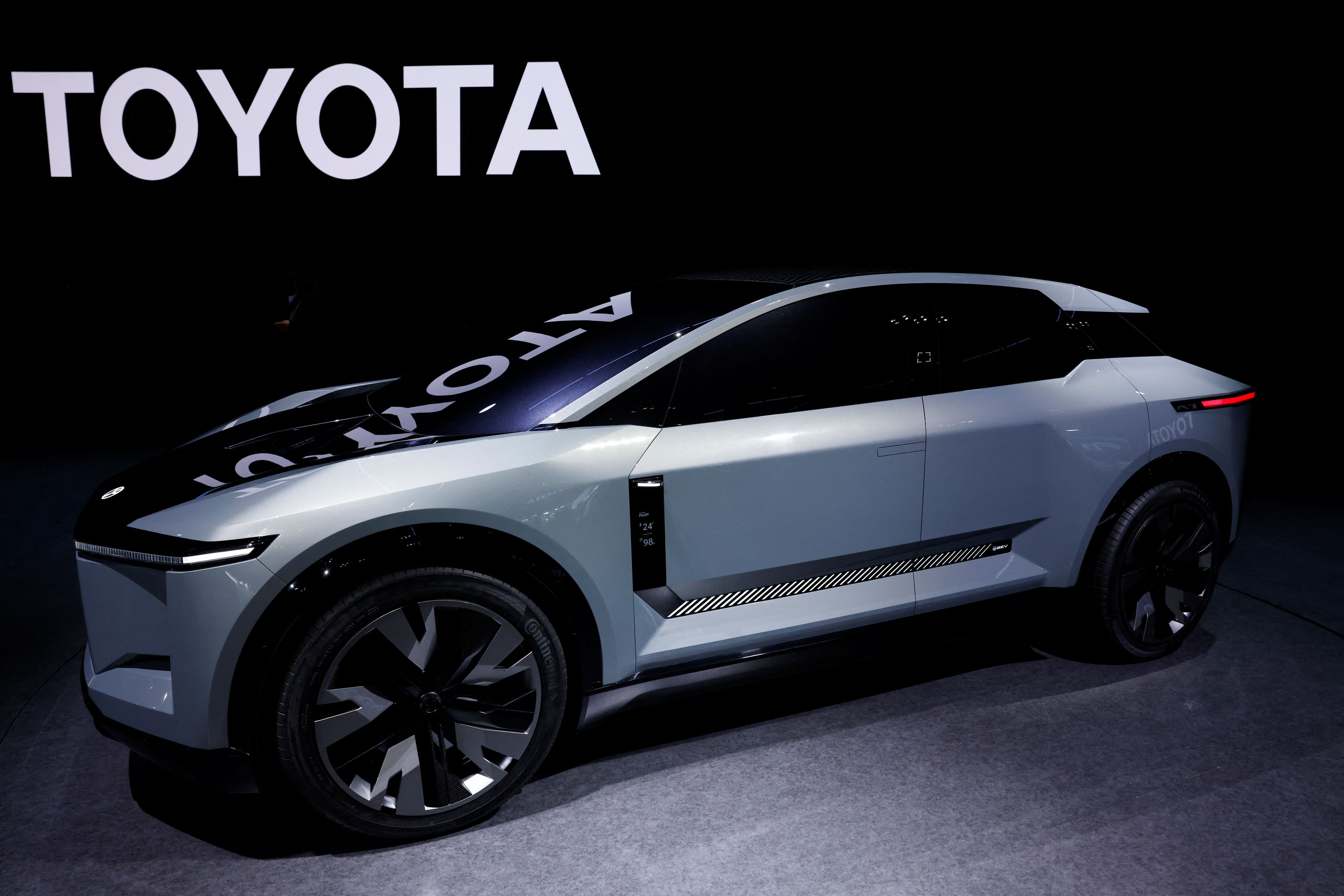 Apresentação do SUV elétrico conceito FT-3e, da Toyota, durante feita