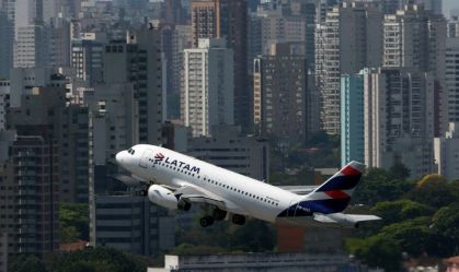 Latam oferece alternativas após suspensão da Voepass pela Anac; confira