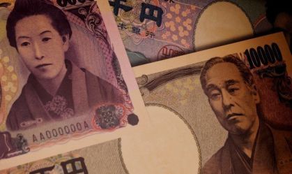 Intervenções no iene foram eficazes e necessárias para conter excessos, diz ministro japonês