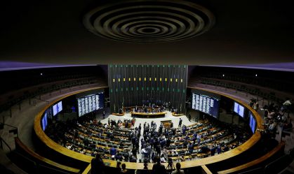PEC da Anistia: Rede tenta derrubar perdão de R$ 23 bilhões aos partidos