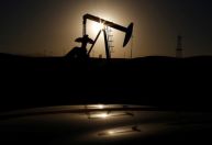 Petróleo cai 6% com tarifas dos EUA e Opep+ acelerando aumentos de produção