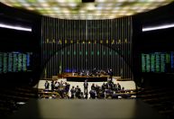 Oposição protocola projeto sobre emendas para tentar "garantir autonomia do Legislativo"