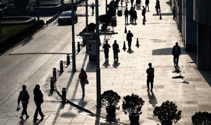 Produção industrial da China desacelera e varejo tem menor nível desde 2022