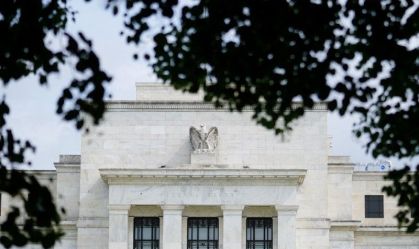 Fed vê riscos de inflação mais alta e de crescimento mais lento para os EUA