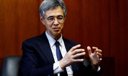 Vice-presidente do BC do Japão diz que continuará a elevar juros se economia permanecer no rumo certo