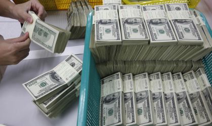 Fitch reafirma rating dos EUA em "AA+", com perspectiva estável
