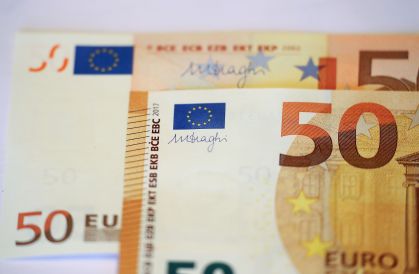 Notas de euros em Frankfurt, na Alemanha