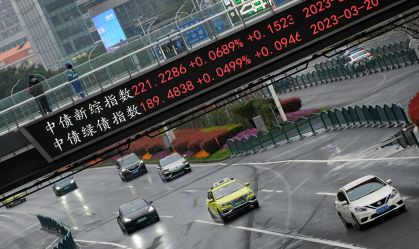 Ações da China fecham estáveis em meio a cautela; mercado de Hong Kong cai