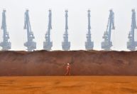 Minério de ferro sobe com restrições à produção de siderúrgicas na China