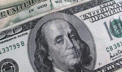 Dólar sobe a R$ 5,48 e bolsa cai mais de 1% com tarifas dos EUA no radar