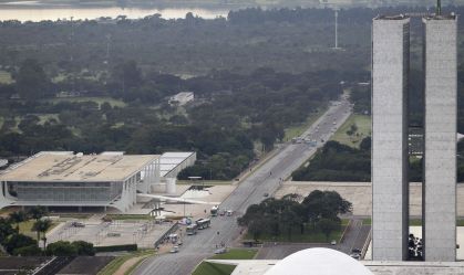 Fraudes no INSS desafiam o governo e acendem alerta fiscal