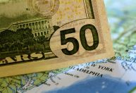 Alta recente do dólar está mais relacionada a fatores externos, diz economista