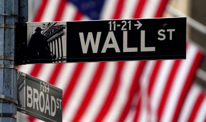 Bolsas em NY recuam por preocupações com tarifas