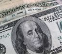 Dólar tem alta após retomada de decreto sobre IOF e com tarifas em foco