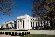 Dirigente do Fed vê inflação na meta em 2025, mas cita riscos