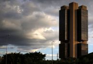 BC eleva Selic a 14,75%, maior patamar em quase 20 anos