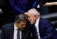 Após reunião, Lula discutirá com Haddad reestruturação em carreira militar