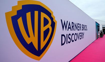 Warner Bros. Discovery registra perda em 2023 menor que no ano anterior