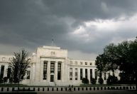 Apostas sobre corte de juros pelo Fed em junho divide mercado, mostra levantamento