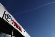 Toyota mantém liderança global, apesar de queda nas vendas em 2024