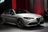 Alfa Romeo lançará novo utilitário Stelvio no 2º semestre de 2025