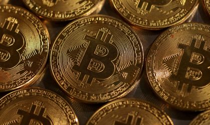 Bitcoin recua enquanto mercado avalia tarifas dos EUA e promessas de Trump