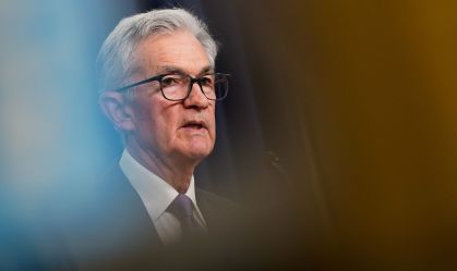 Powell repete que há tempo para Fed deliberar sobre cortes de juros
