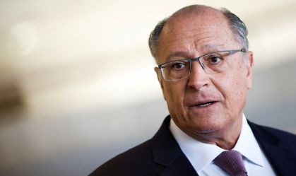 "Não vejo com bons olhos privatizar a Petrobras", diz Alckmin