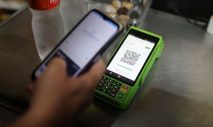 Pix por aproximação já está disponível em maquininhas Stone e Ton