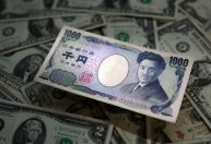 Iene japonês atinge 155 por dólar, nível mais fraco desde 1990