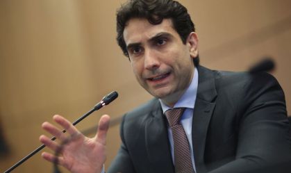Galípolo admite descumprimento e prevê atingir meta da inflação só em 2026