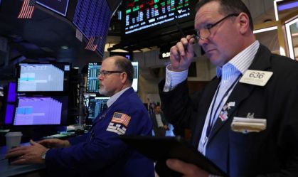 Wall Street fica sem direção comum com tarifas e balanços em foco