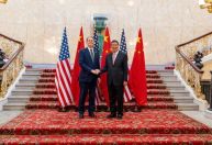 EUA e China retomam negociações enquanto europeus lamentam acordo tarifário