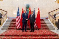 EUA e China retomam negociações enquanto europeus lamentam acordo tarifário