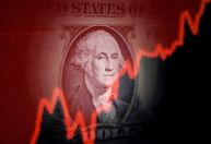 Dólar sobe a R$ 5,46 e Ibovespa tem alta de 0,5% no 1º pregão de julho