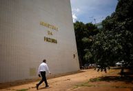 Fazenda nega possibilidade de controlar dividendos para retaliar EUA